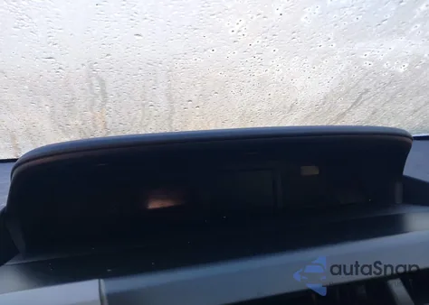 2017 Toyota Prius V Four z USA, uszkodzony, nr VIN JTDZN3EU8HJ068395